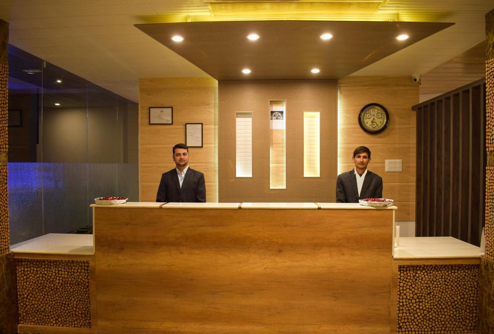 Valley View Resort Mashobra - Best Holiday Home For Vacations Shimla Buitenkant foto